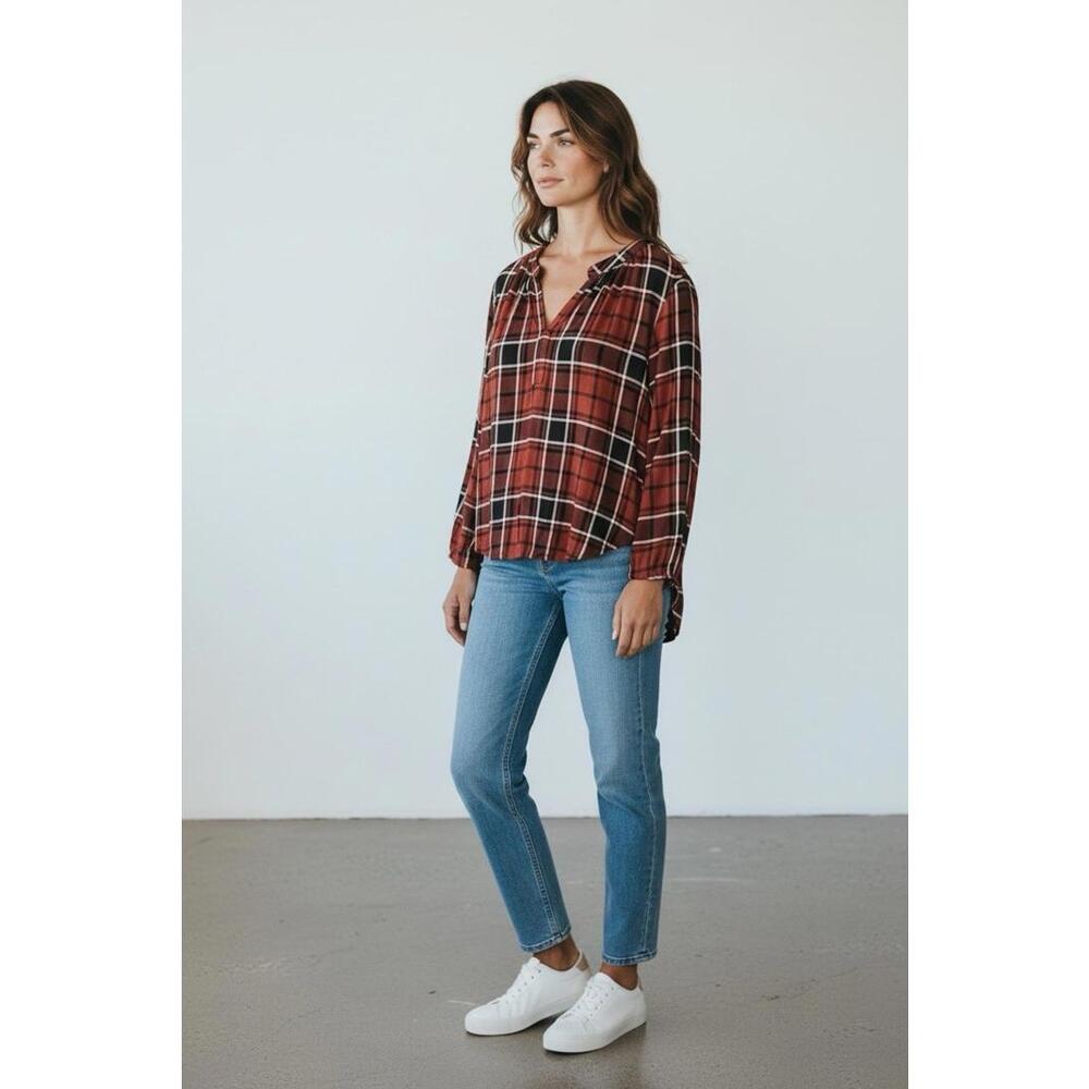 Loft Women’s Petite SP Red Plaid V-Neck Long Sleeve‎ Blouse Top